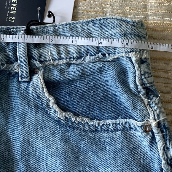 Forever 21 NWT Denim button front Jean skirt size 28 - Picture 4 of 4